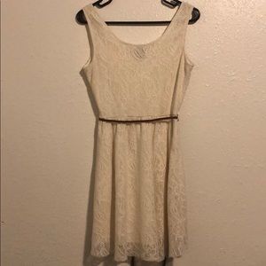 Rue 21 White Lace Dress (size medium)